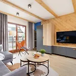 Premium Salwatorianska Mountain View By Renters Prestige Apartment
