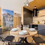 Apartment Premium Salwatorianska Mountain View By Renters Prestige