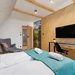 Premium Salwatorianska Mountain View By Renters Prestige Apartment