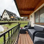 Premium Salwatorianska Mountain View By Renters Prestige Apartment *