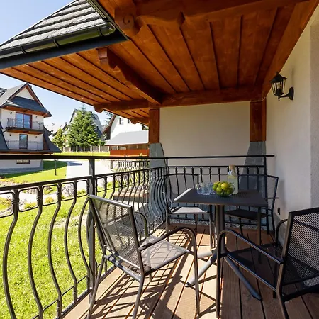 Apartment Premium Salwatorianska Mountain View By Renters Prestige *