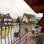 Premium Salwatorianska Mountain View By Renters Prestige 아파트