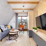 Premium Salwatorianska Mountain View By Renters Prestige