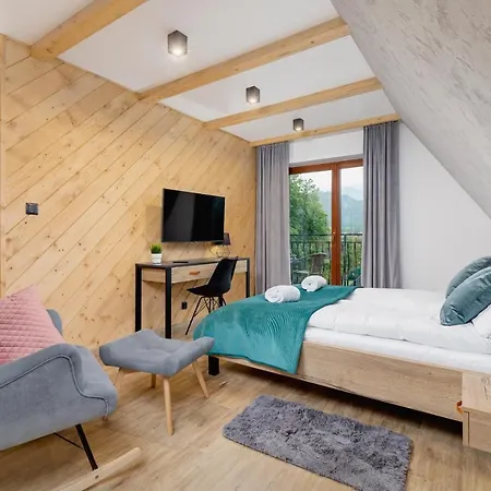 Apartment Premium Salwatorianska Mountain View By Renters Prestige