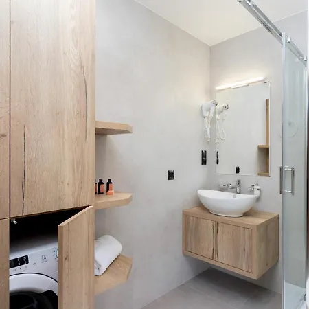 Apartment Premium Salwatorianska Mountain View By Renters Prestige *