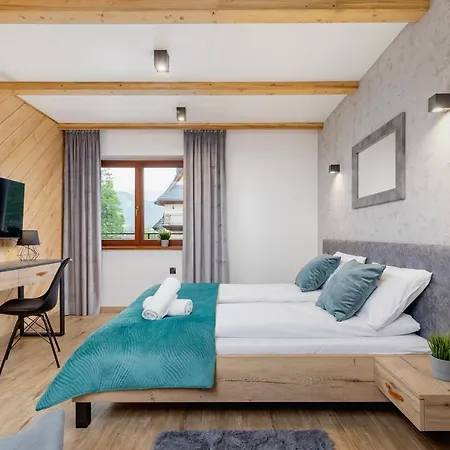Apartment Premium Salwatorianska Mountain View By Renters Prestige