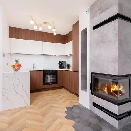 Premium Salwatorianska Mountain View By Renters Prestige Appartement